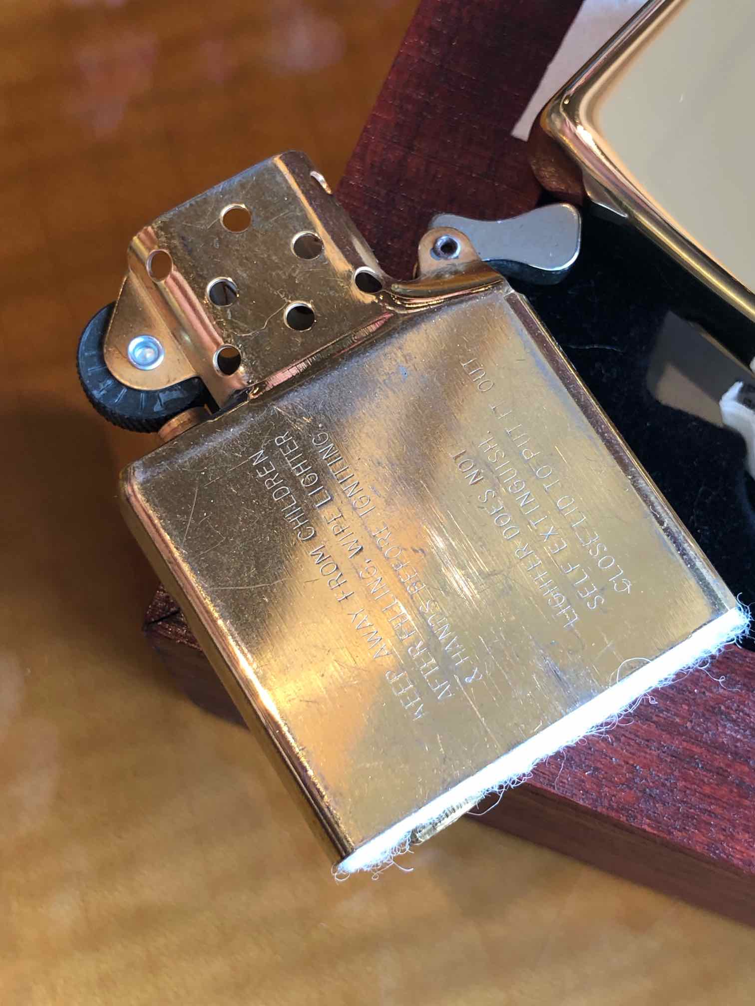 今日小晒之1995年首版18k纯金zippo